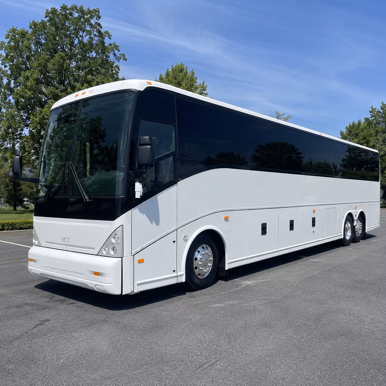 bus rental options for madera trips