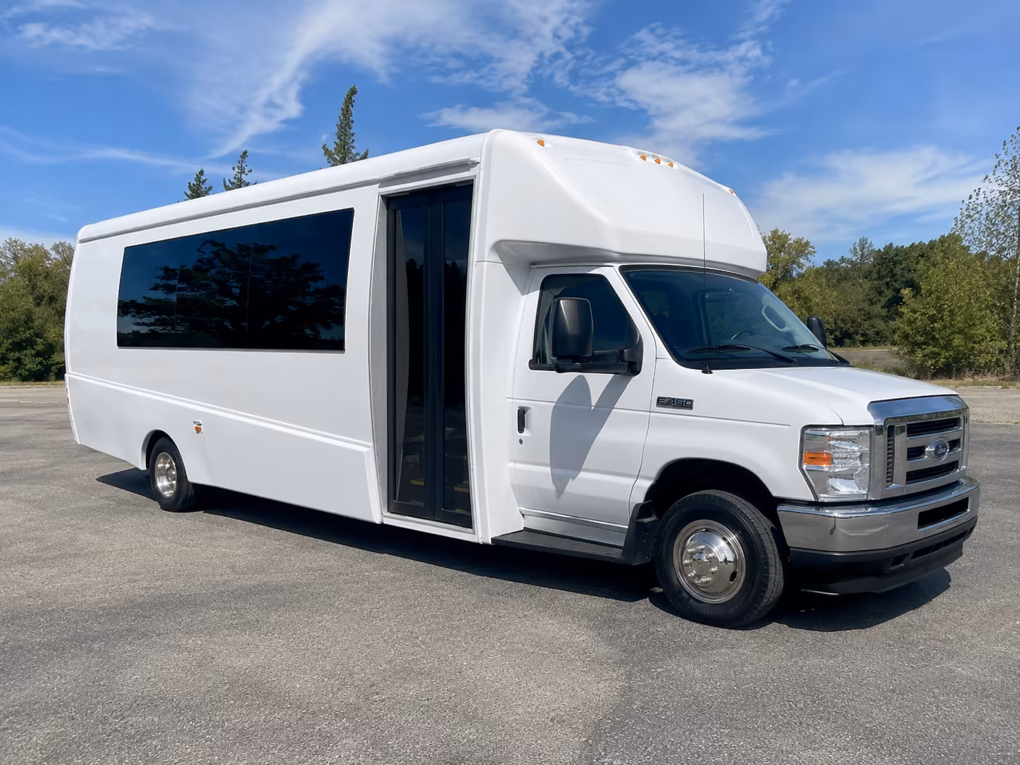 madera night on town party bus rental