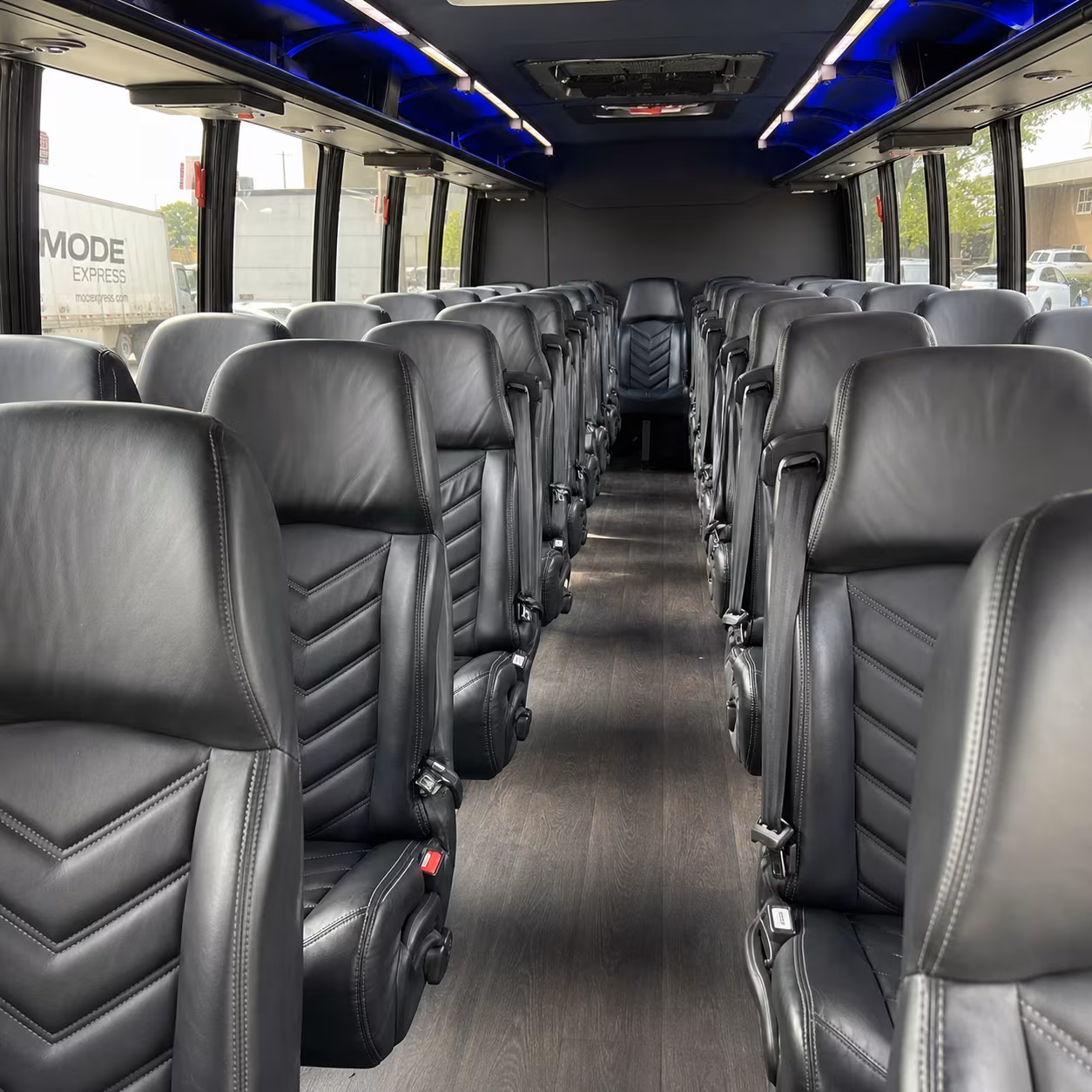 minibus rentals for smaller prom groups around madera