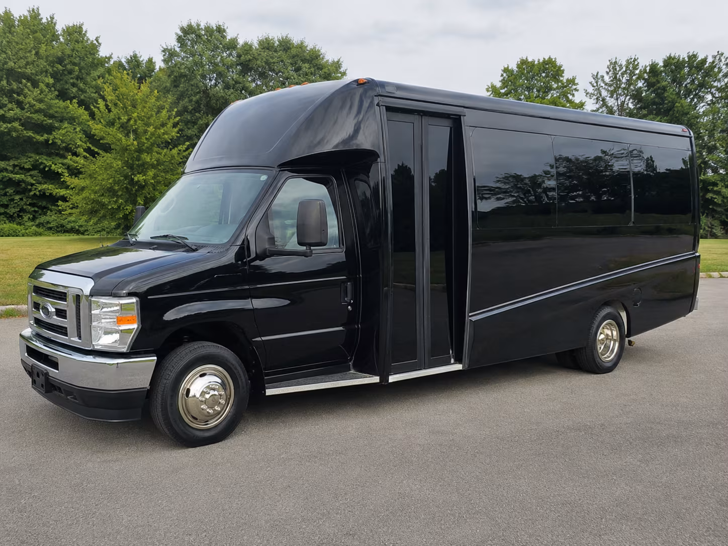 party bus rentals for madera high school prom nights