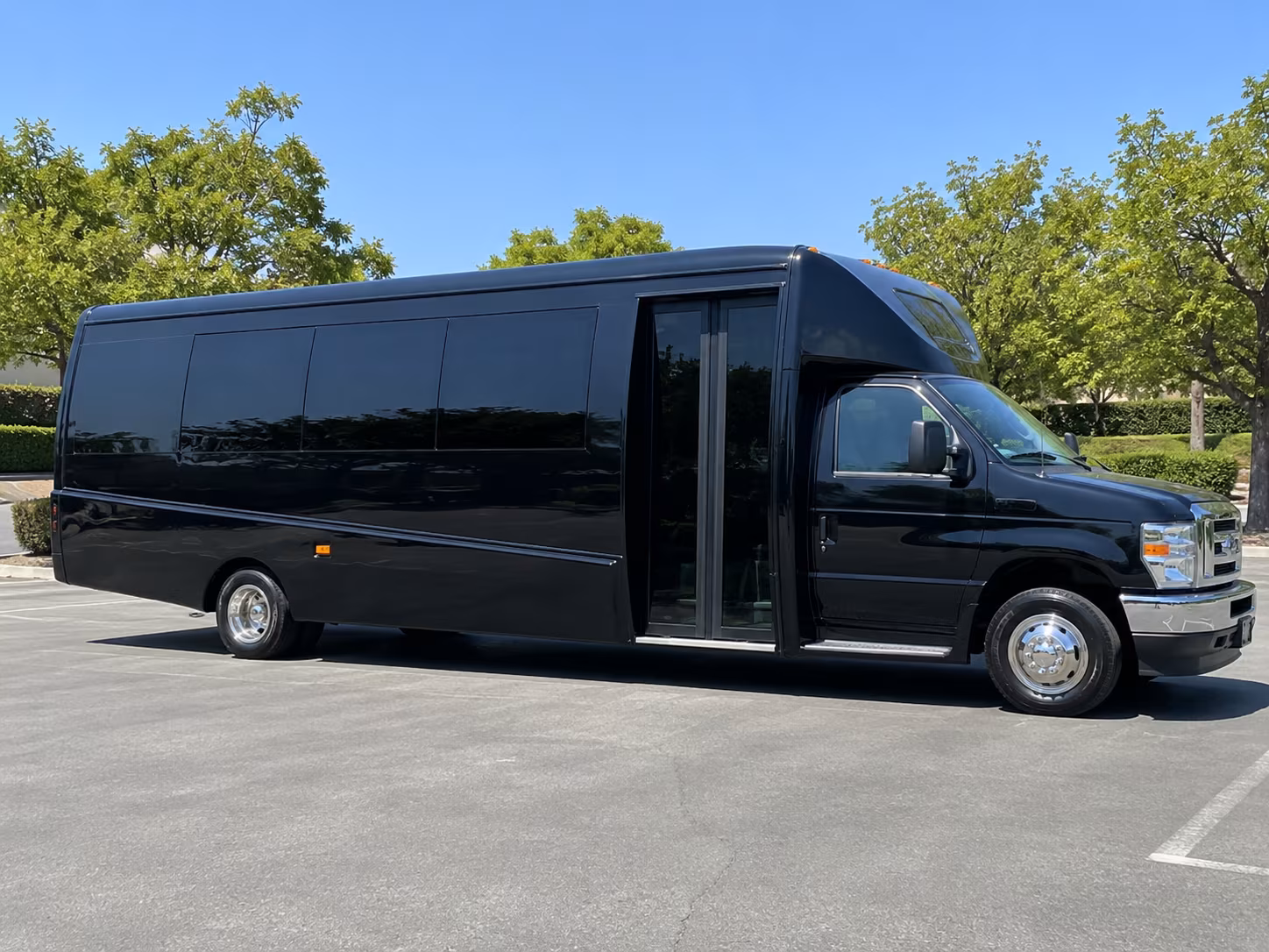 rent a bus in madera for a prom pre party and dinner run