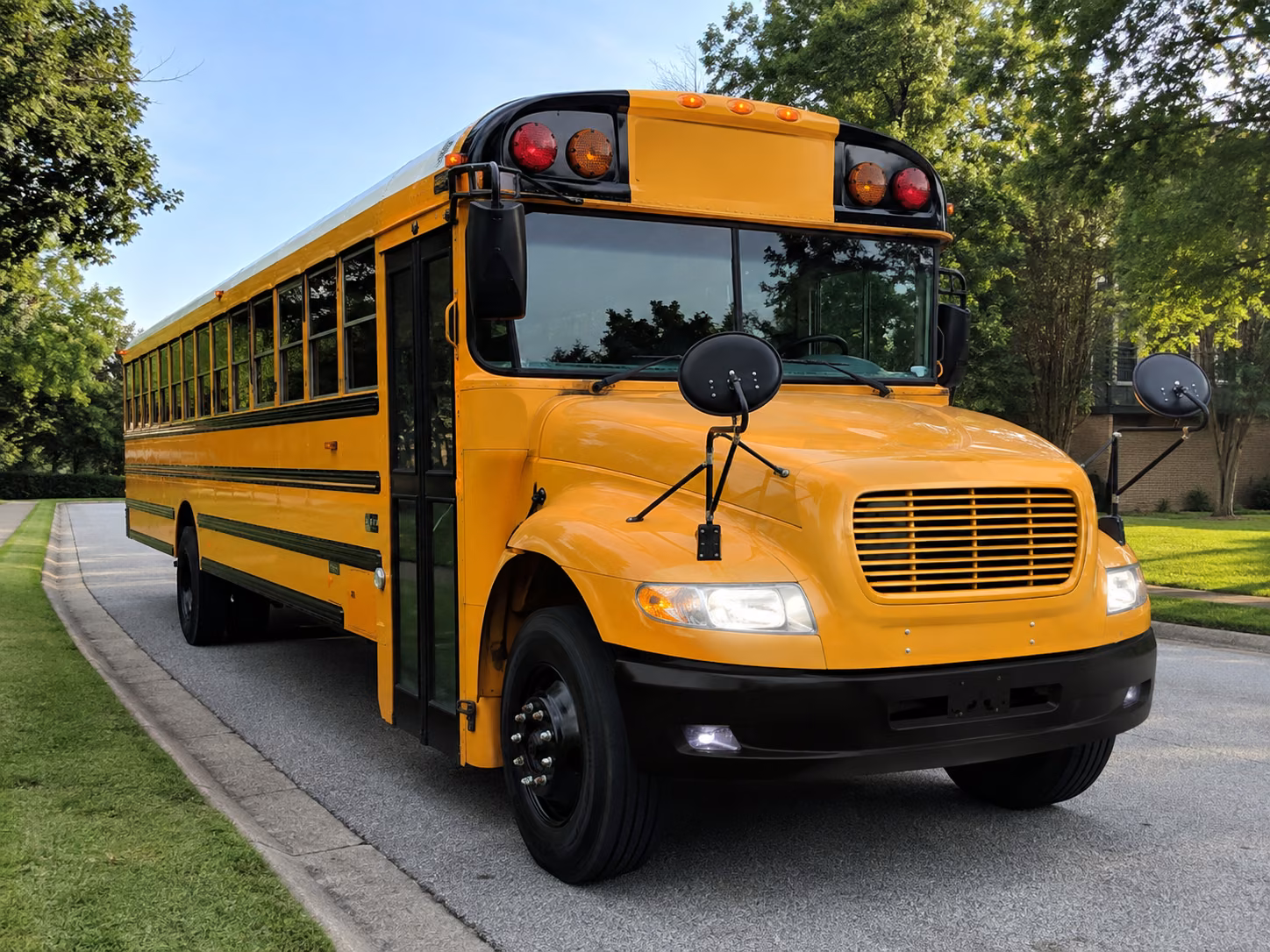 school bus rentals for fresno chaffee zoo and discovery center field trips