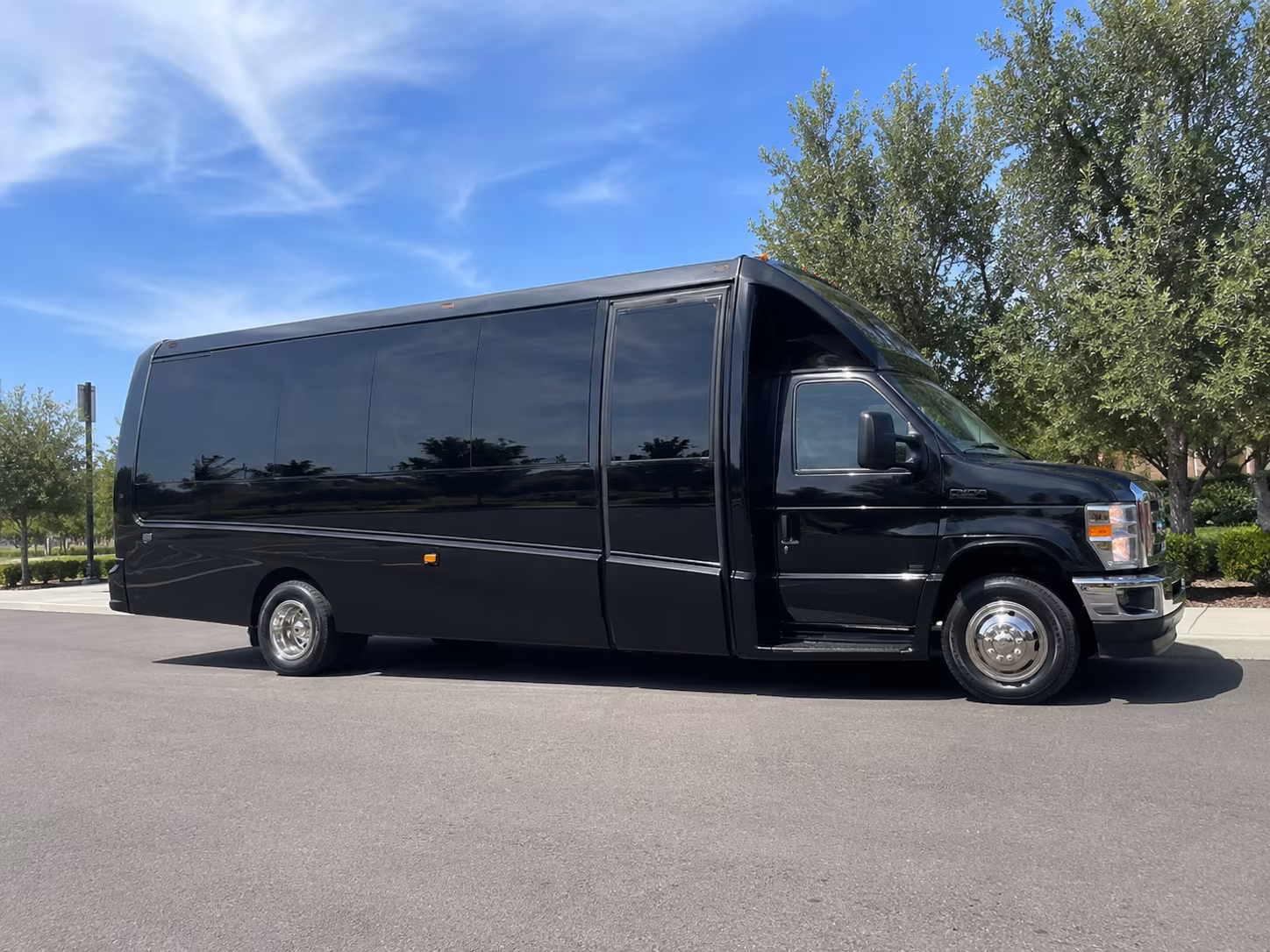 shuttle buses to valley concert venues in fresno clovis and visalia