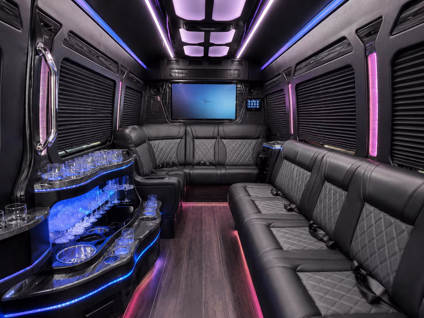 wedding and quinceanera buses for madera celebrations